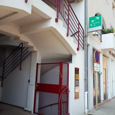 Cosy - 2 à 4 Pers - Aéroport - Vieux Appartement